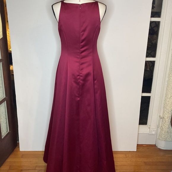 Betsy & Adams Dress Gown Burgundy with Wrap Gown Dress - Picture 6 of 16